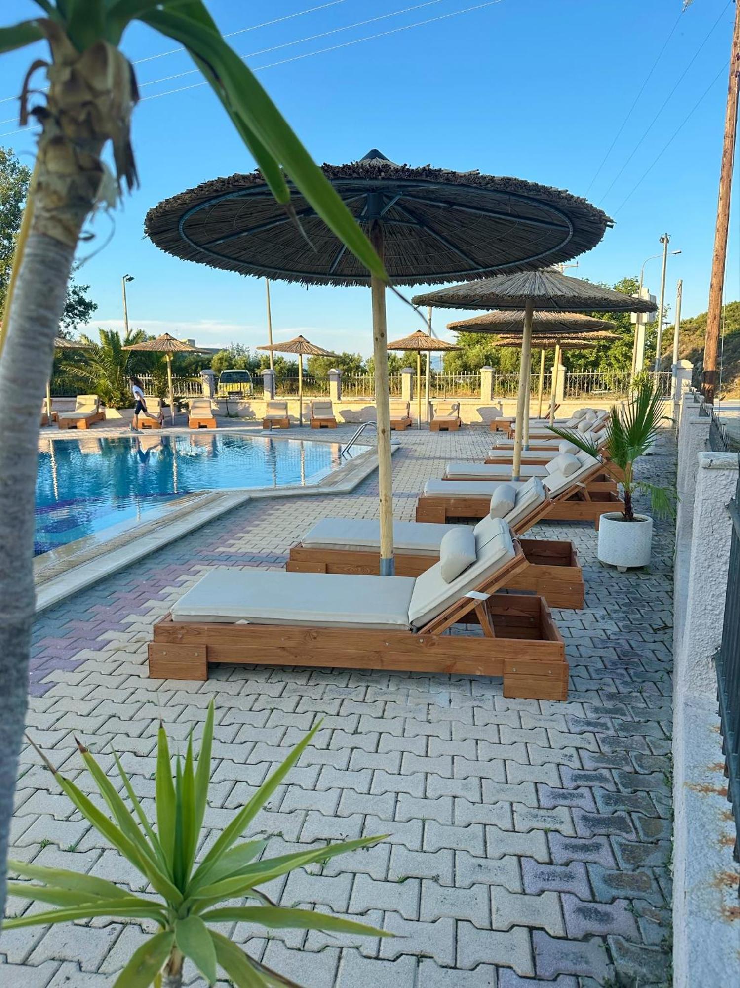 Hotel Palmera ซาร์ตี ภายนอก รูปภาพ